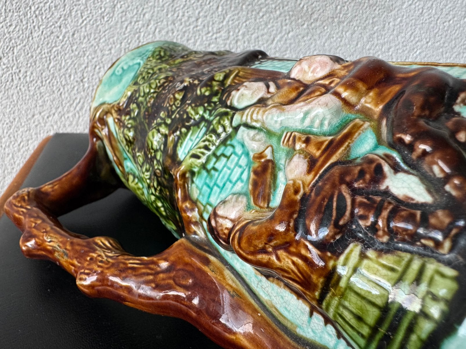 Foto 3 van Mooie Antieke majolica/barbotine maker; Mouzin Leach & Cie