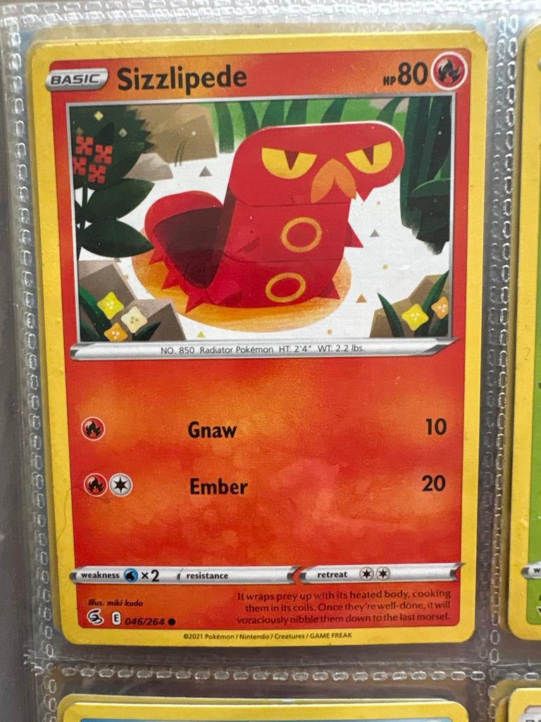 Pokémon Kaart: Sizzlipede (Basic, 046/264), Ophalen, Zo goed als nieuw, Losse kaart