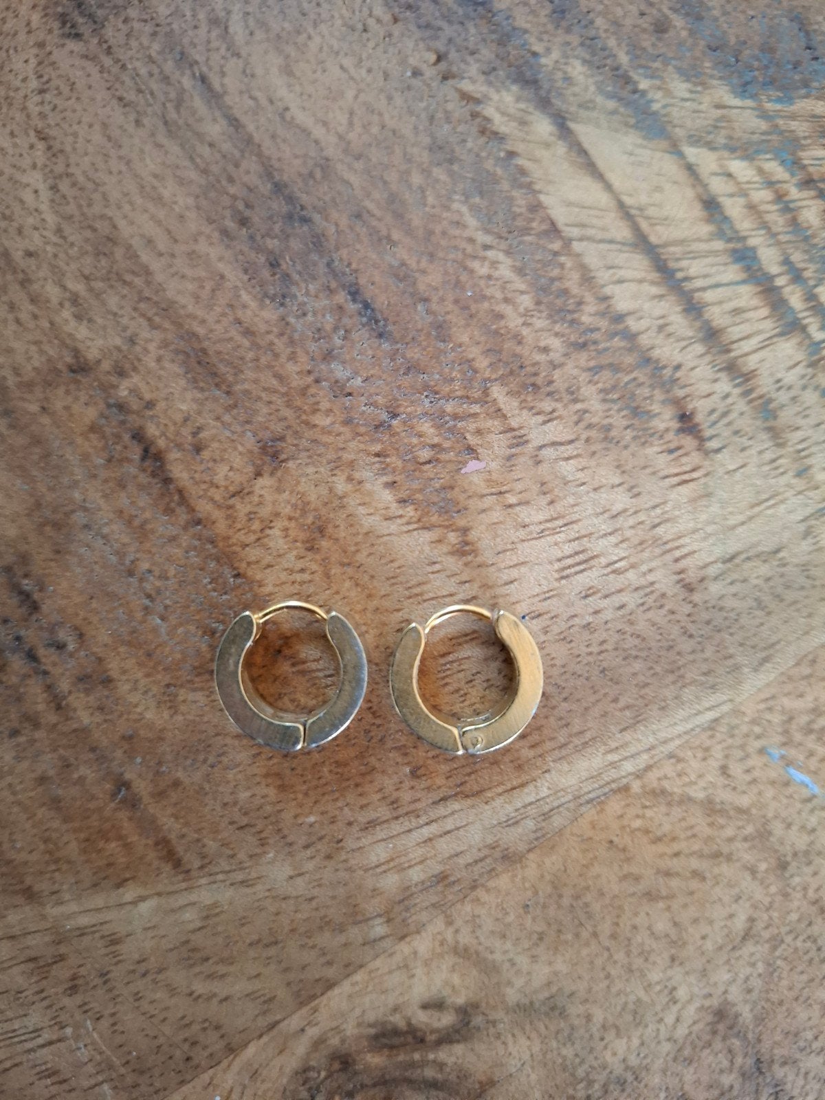 Setje gpudkleurige oorbellen te koop!, Overige materialen, Ophalen of Verzenden, Goud, Hangers