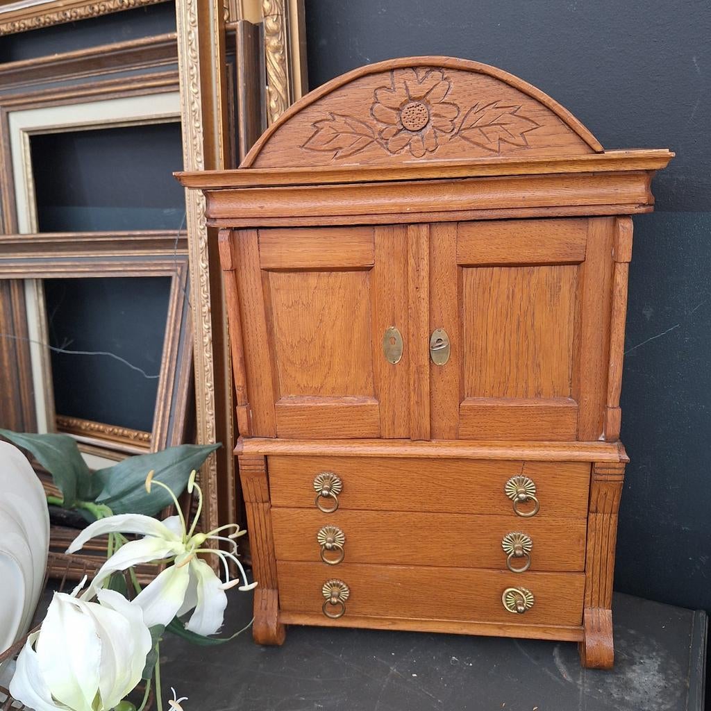 Miniatuur Kabinet van Hout, Antiek en Kunst, Antiek | Meubels | Kasten, Ophalen