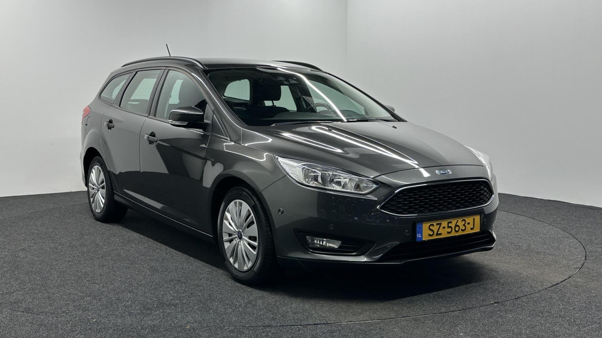 Ford Focus Wagon 1.0 EcoBoost Trend Edition CARPLAY NAVI CRU, Auto's, Gebruikt, Euro 6, Met garantie (alle), Origineel Nederlands