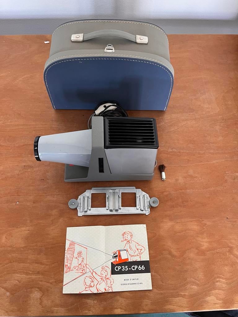 Projector Agfa CP66, Audio, Tv en Foto, Diaprojectors, Ophalen of Verzenden, Zo goed als nieuw