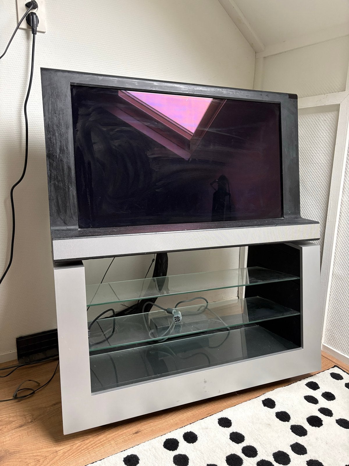 Bang & Olufsen BeoVision 8-32 LCD TV en afstandsbediening, Gebruikt, 50 Hz, 80 tot 100 cm, Ophalen