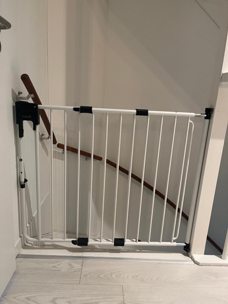 Fenss traphekje - Wit metalen veiligheidshekje, Ophalen, Zo goed als nieuw, 115 cm of meer, Metaal of IJzer