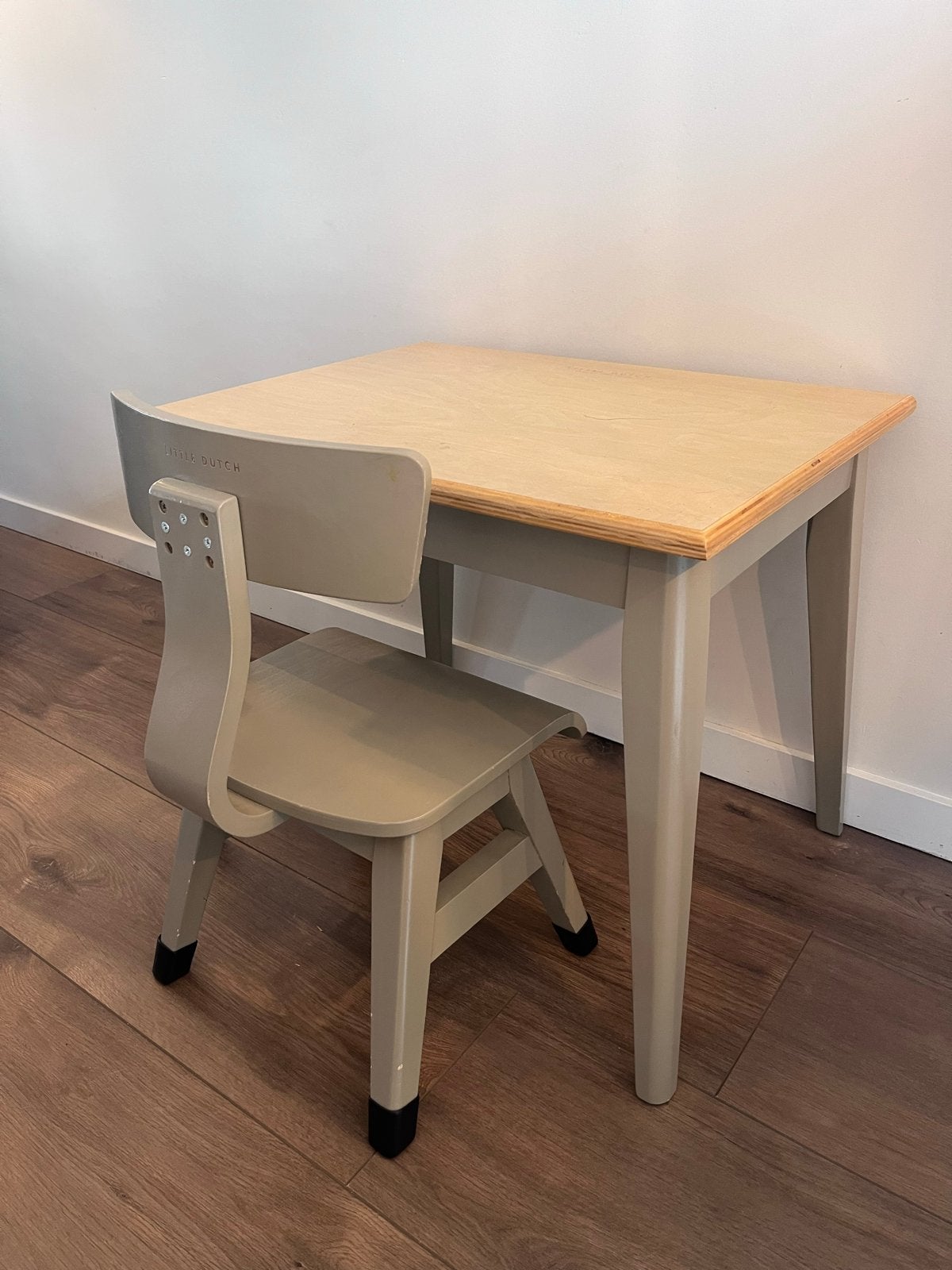Little Dutch peuterbureau met stoel, Kinderen en Baby's, Kinderkamer | Tafels en Stoelen, Ophalen, Gebruikt, Tafel(s) en Stoel(en)