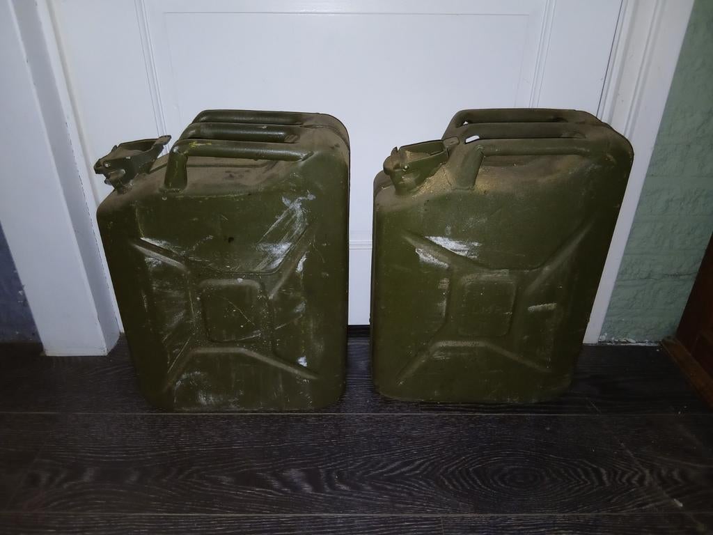 Stalen jerrycan brandstof leger, Verzamelen, Ophalen of Verzenden