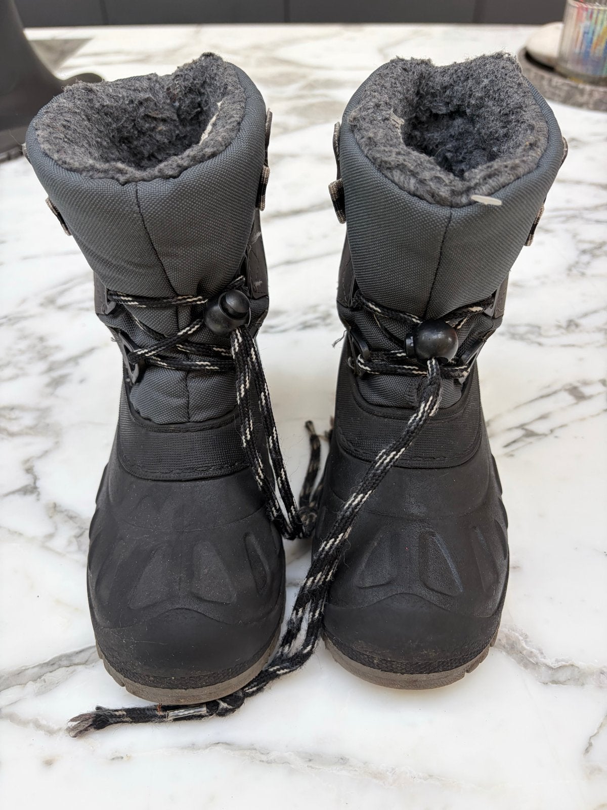 Warme zwarte snowboots, maat 29/30, Gebruikt, Jongen of Meisje, Ophalen of Verzenden, Laarzen