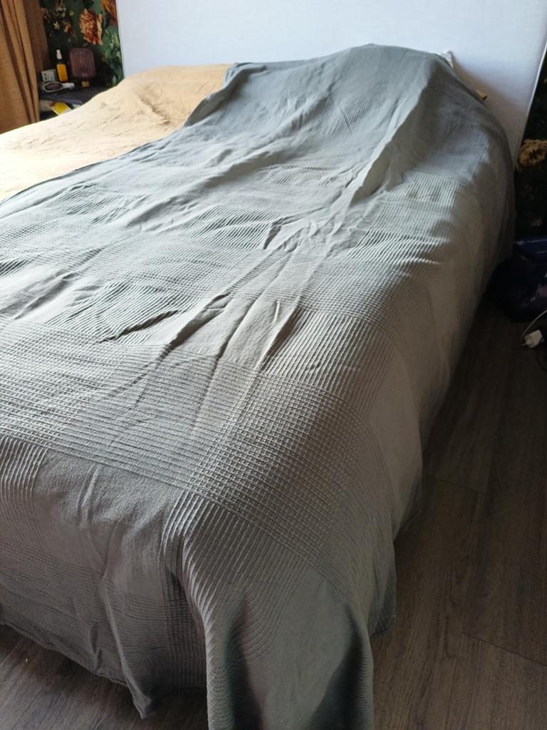 Sprei beddensprei plaid, Huis en Inrichting, Ophalen, Zo goed als nieuw, Eenpersoons, Grijs