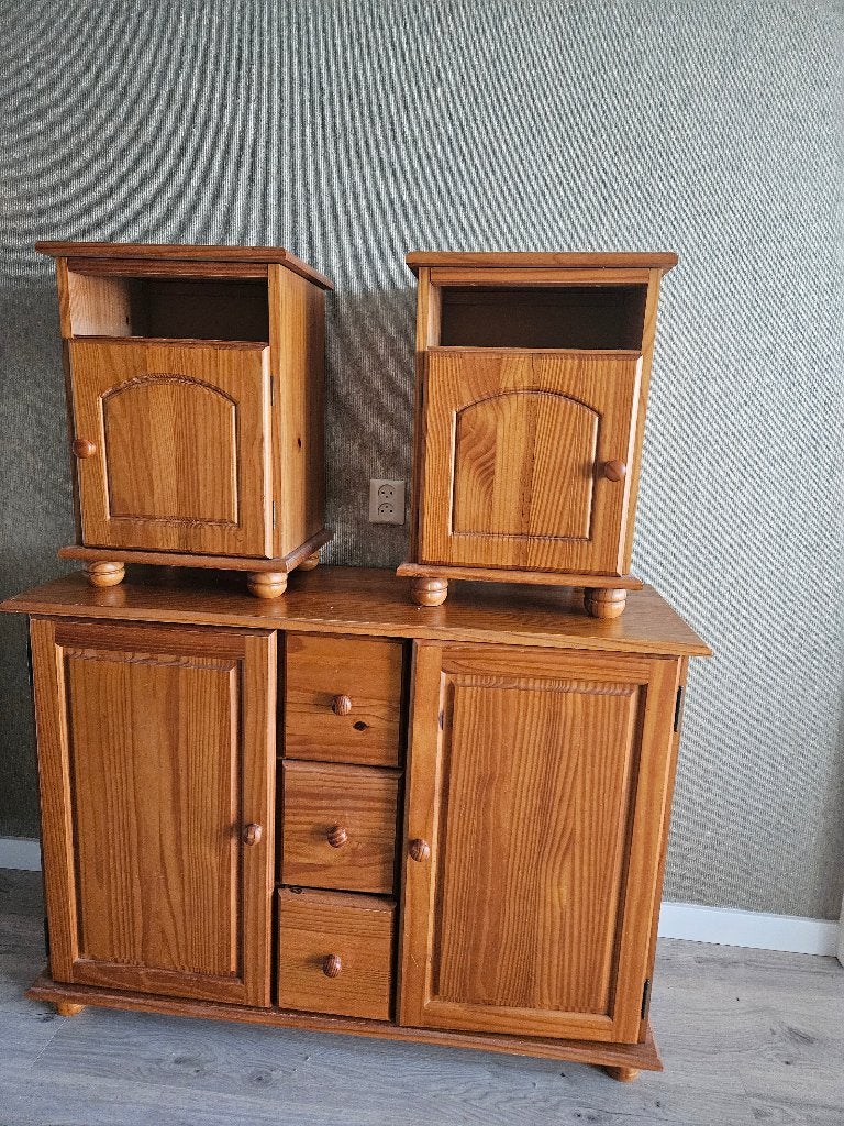 Grenen kast met 2 nachtkastjes, Huis en Inrichting, Ophalen, Gebruikt, 100 tot 150 cm, 3 of 4 laden