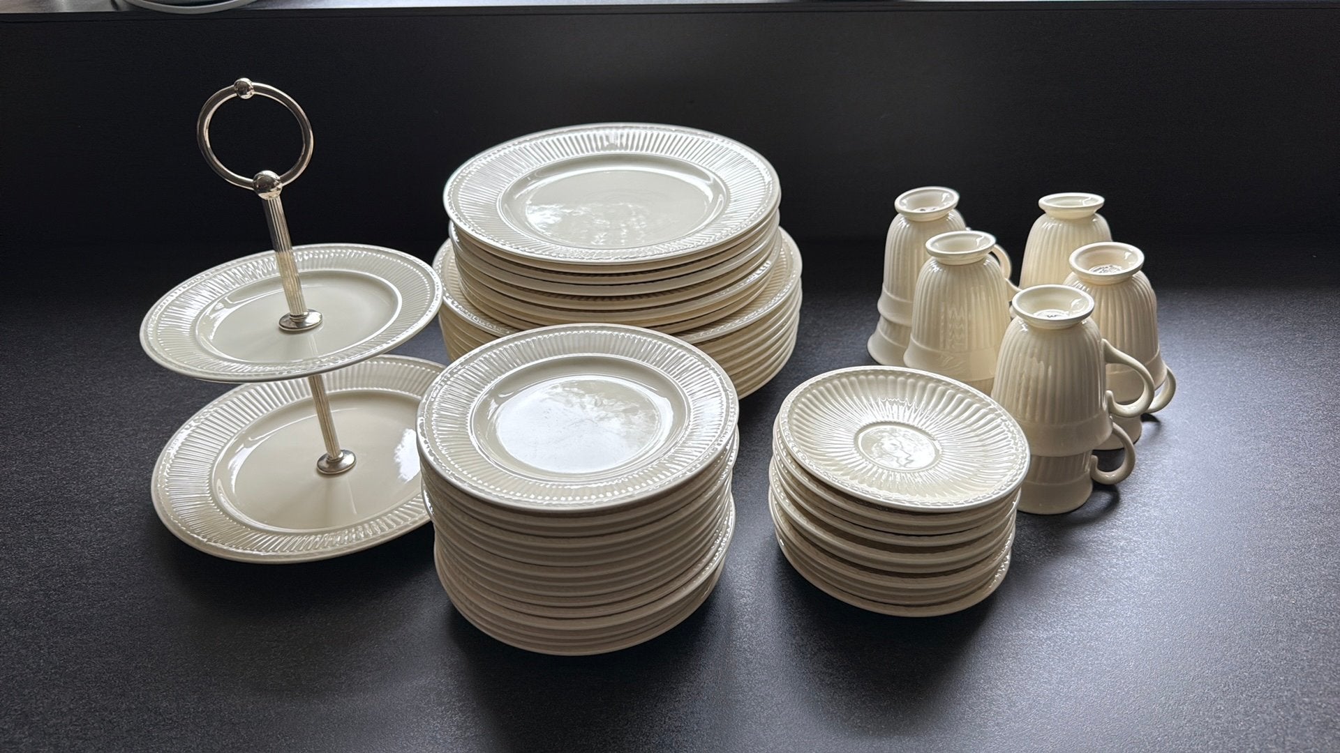 Wedgewood edmee, Ophalen