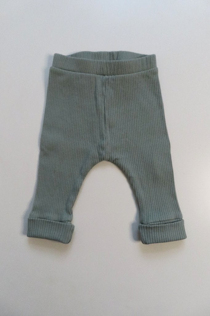 Geribd Broekje Saliegroen Prénatal mt 56 (L15), Kinderen en Baby's, Babykleding | Maat 56, Broekje, Jongetje of Meisje, Ophalen of Verzenden