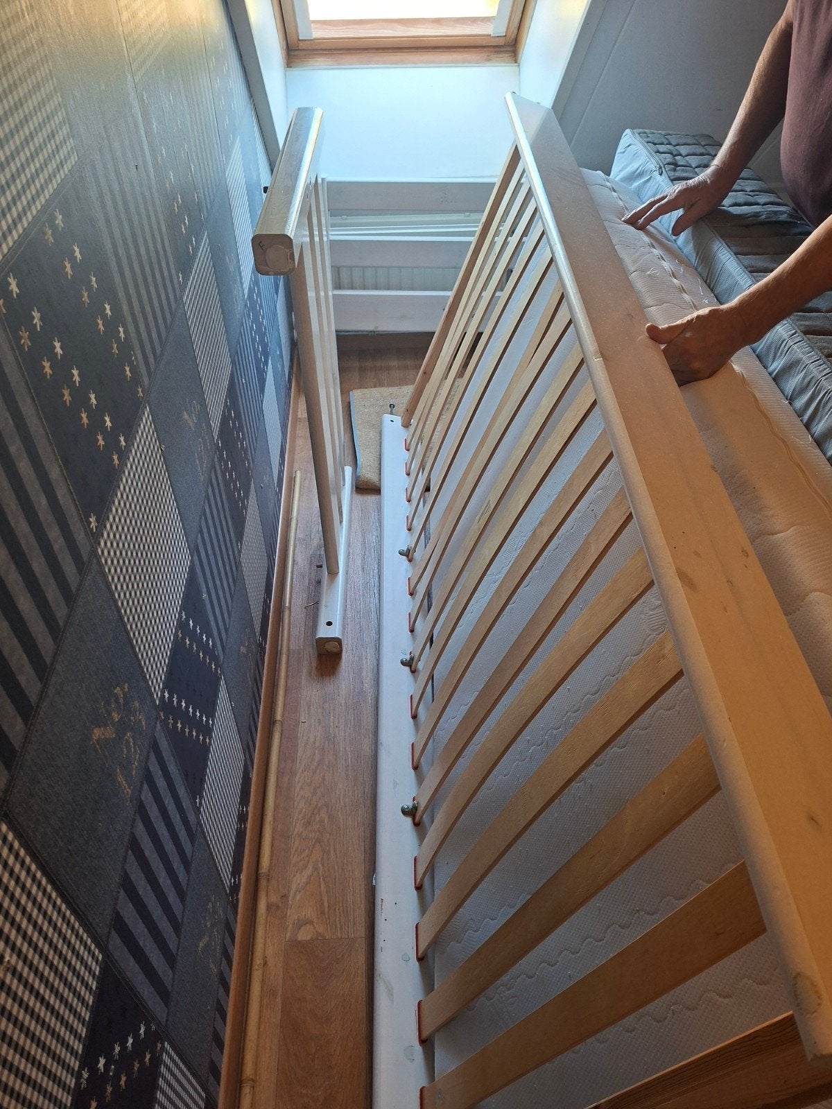 bed en 2 matrassen, Ophalen, Gebruikt, Tweepersoons, Hout