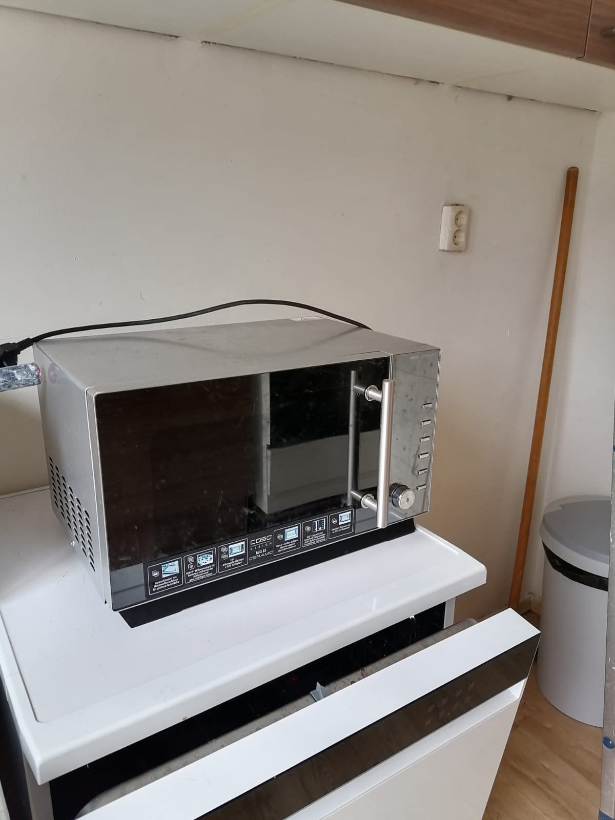 Combimagnetron - Zilverkleurig - Zo goed als nieuw, Witgoed en Apparatuur, Ophalen, Combimagnetron, Gebruikt, Hete lucht