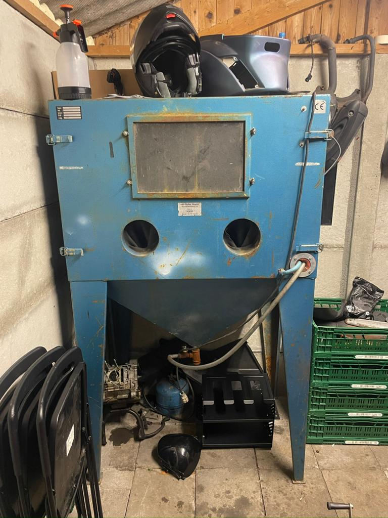 Zandstraal cabine/kast 500L, Ophalen