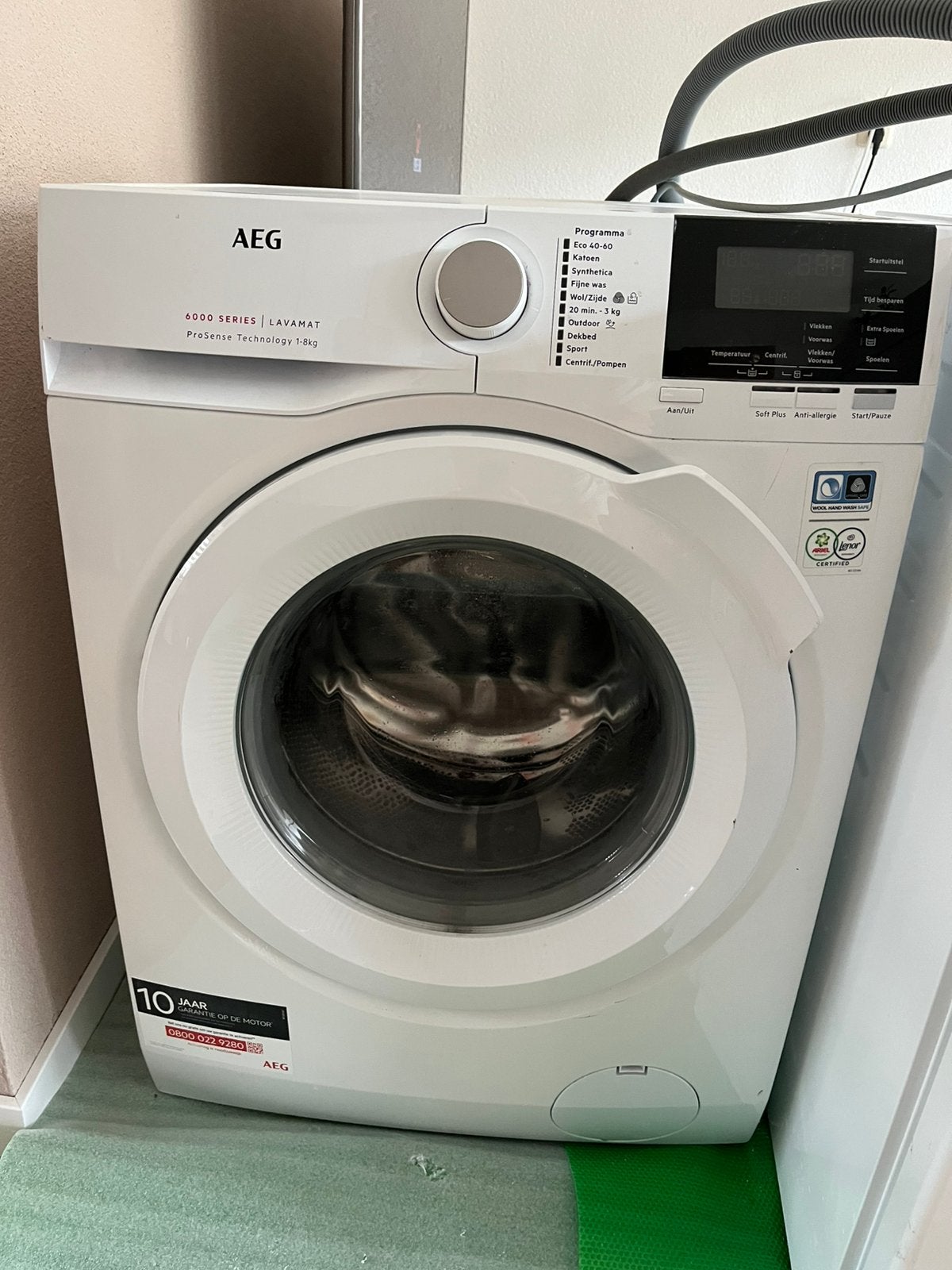 Witte wasmachine L 60 B 60 H 86 AEG, Ophalen, Zo goed als nieuw, 1200 tot 1600 toeren, 85 tot 90 cm