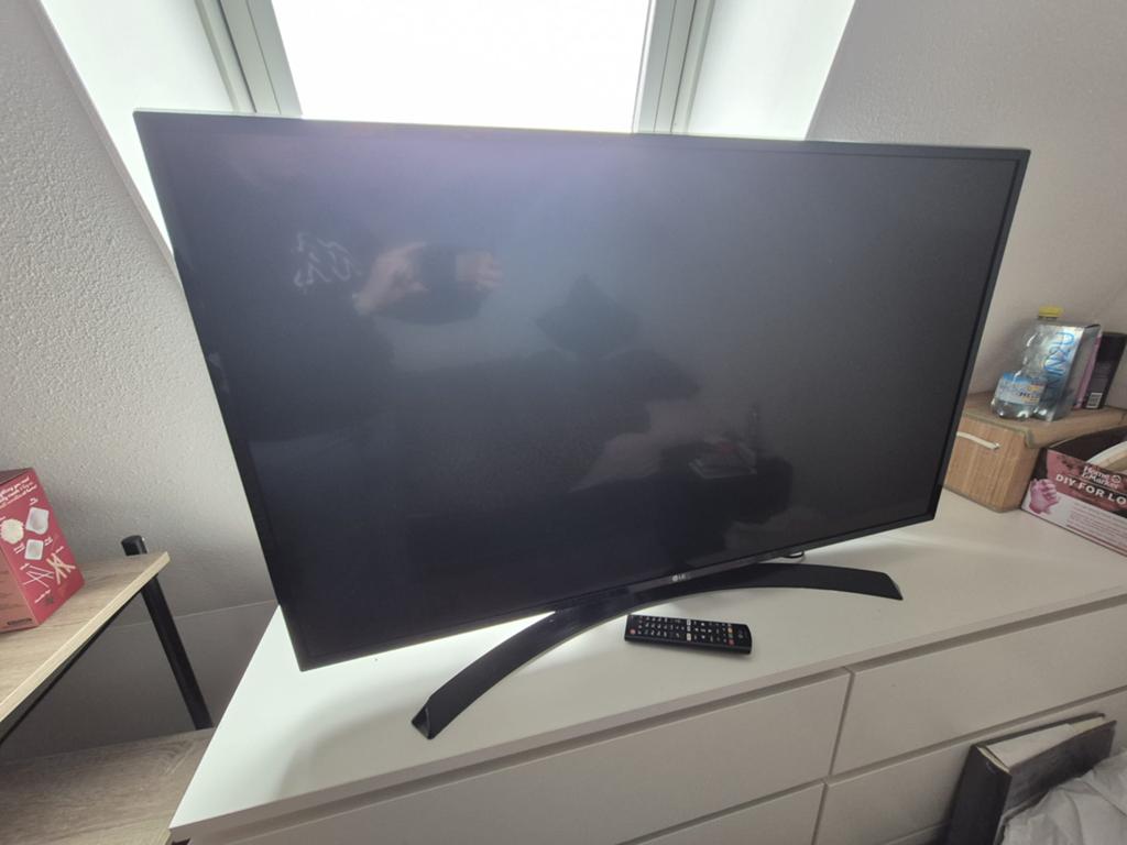 LG TV 110 cm (43 inch) 4K UHD Smart TV met afstandsbediening, Gebruikt, Ophalen of Verzenden, 100 cm of meer, 4k (UHD)