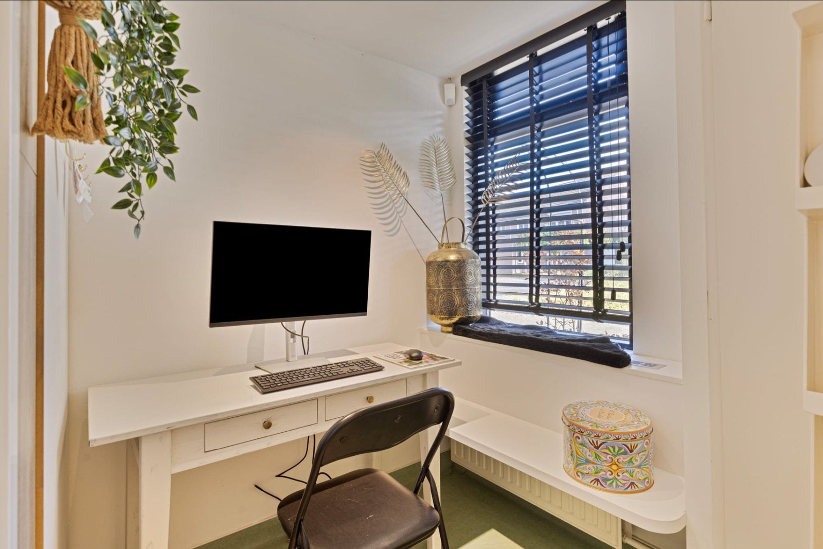 Bureau gratis af te halen!!, Huis en Inrichting, Bureaus, Ophalen, Gebruikt, Wit