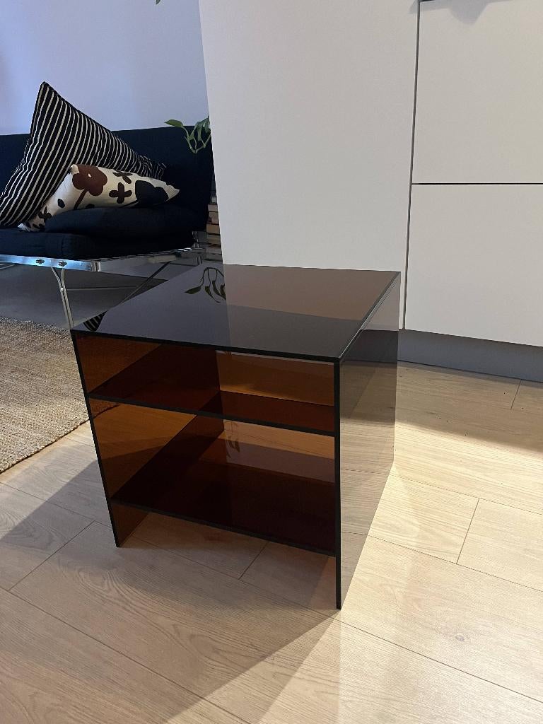 Nieuw KARWEI bijzettafel Ruby bruin van plexiglas, Huis en Inrichting, Tafels | Bijzettafels, Nieuw, Vierkant, Minder dan 45 cm