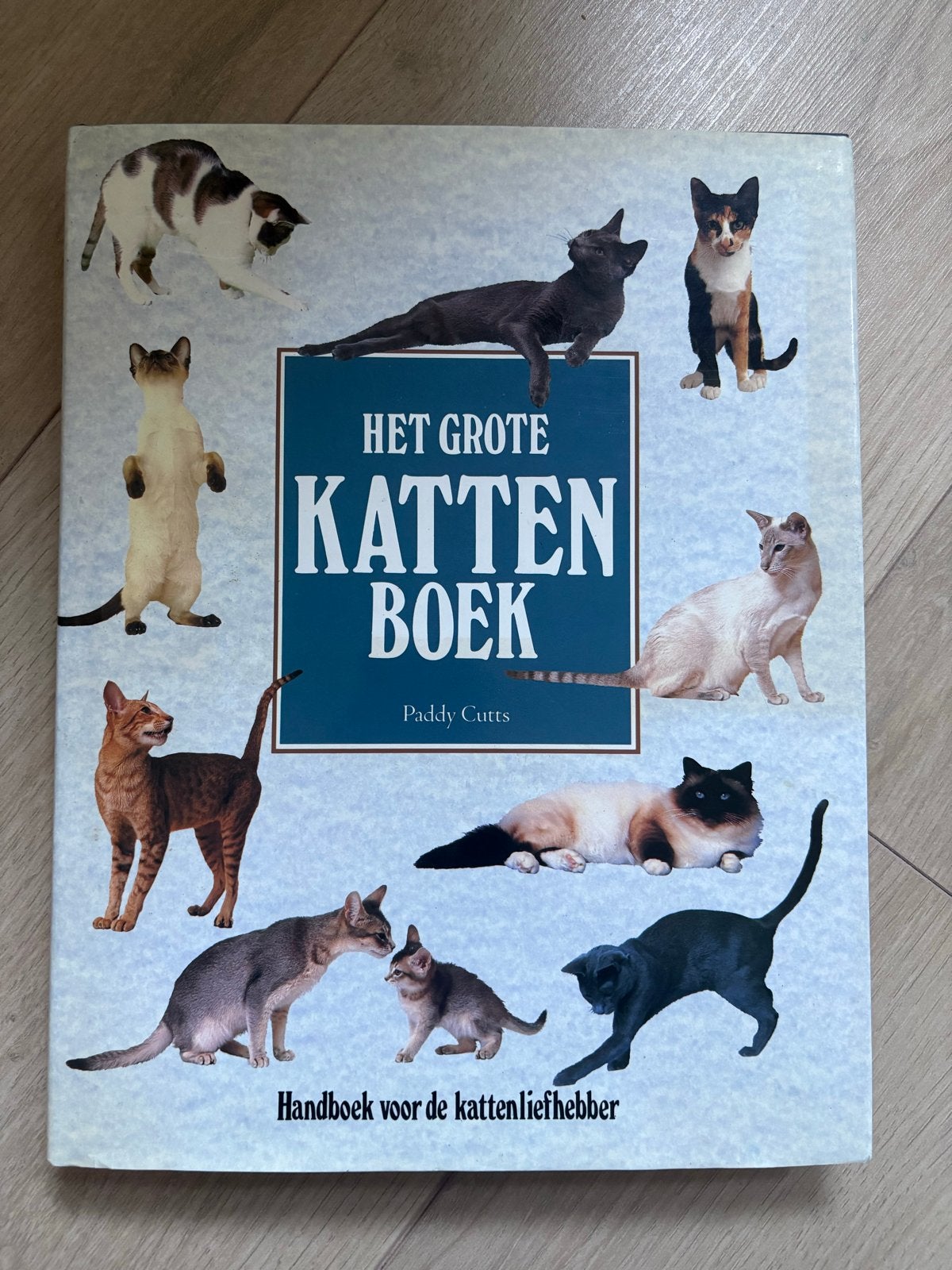 Het Grote Katten Boek - Handboek voor de kattenliefhebber, Ophalen, Gelezen, Katten