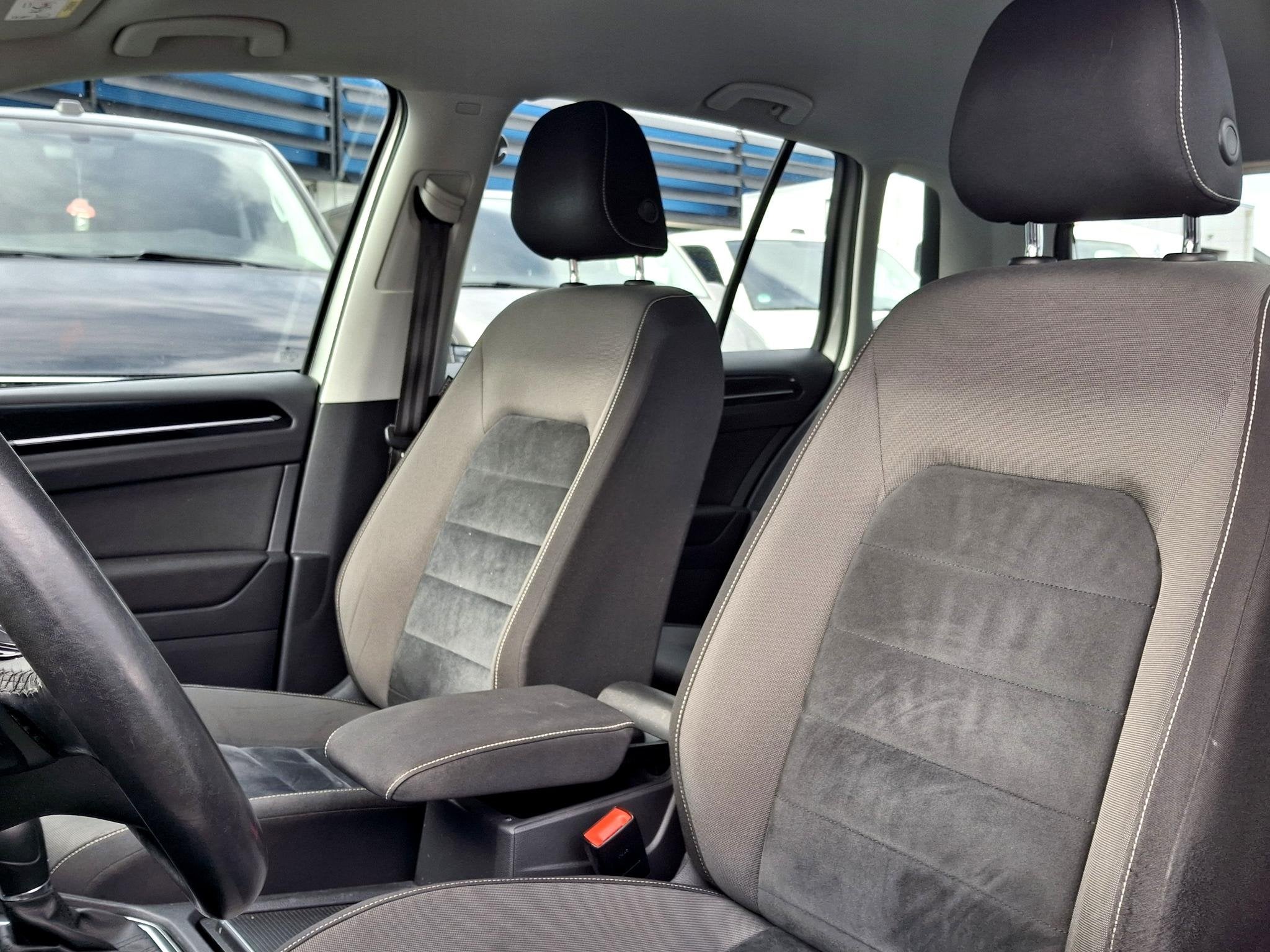 Volkswagen Golf Sportsvan 1.4 TSI Highline AUT | ERGO SEAT |, Auto's, 125 pk, Gebruikt, 4 cilinders, 1283 kg