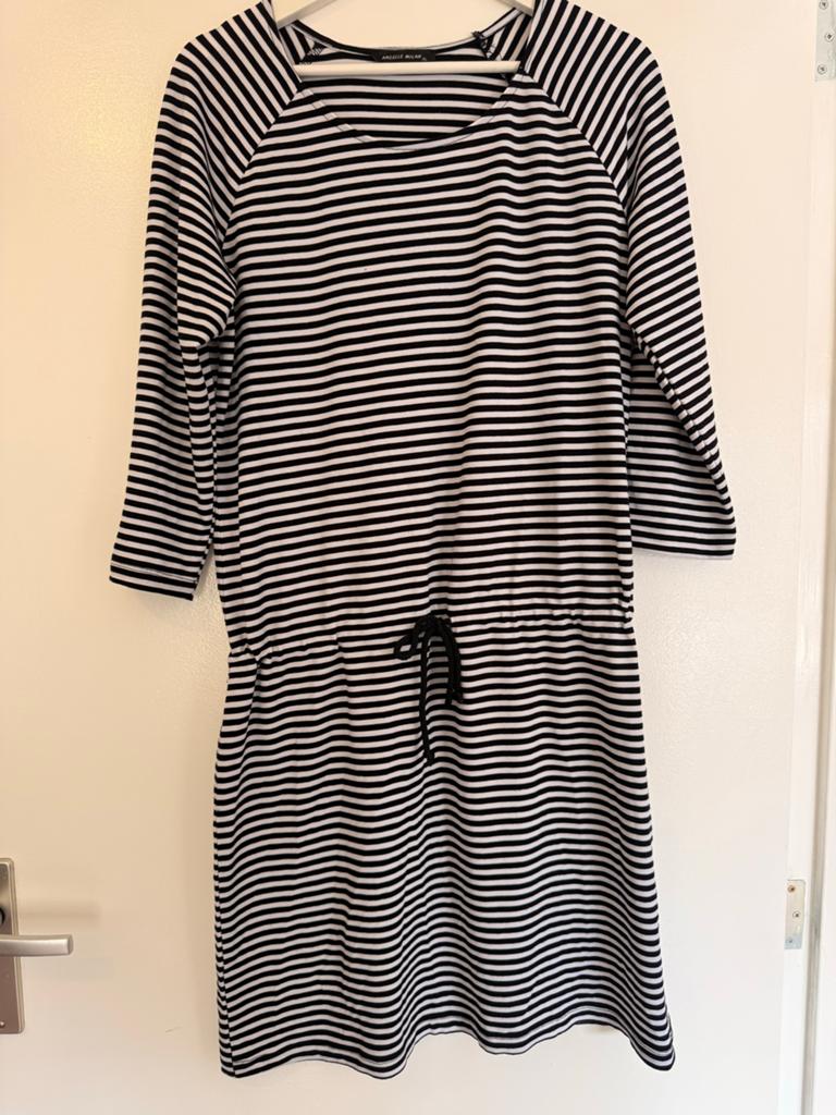 Angelle Milan gestreepte jurk, maat XL, Kleding | Dames, Jurken, Zo goed als nieuw, Maat 46/48 (XL) of groter, Zwart, Knielengte