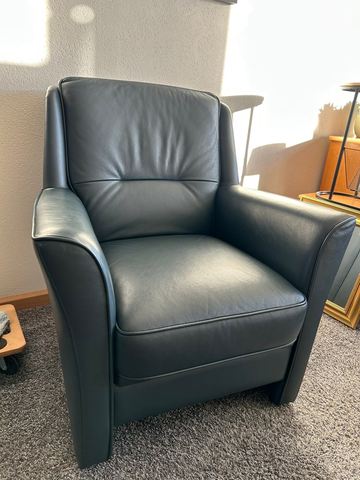 Stoel, fauteuil, leer, leder, blauw, Ophalen, Zo goed als nieuw, 50 tot 75 cm, Leer