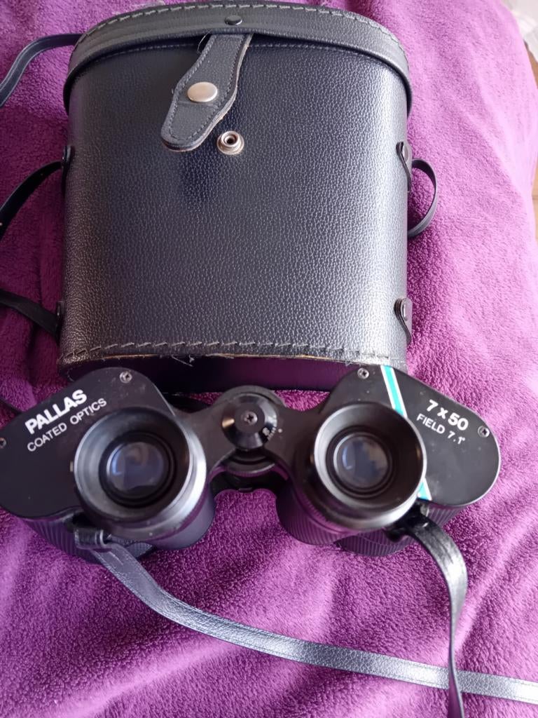 Pallas 7x50 Verrekijker met Hoes - Coated Optics, Gebruikt, Minder dan 8x, Met hoes of tas, Porro (met knik)