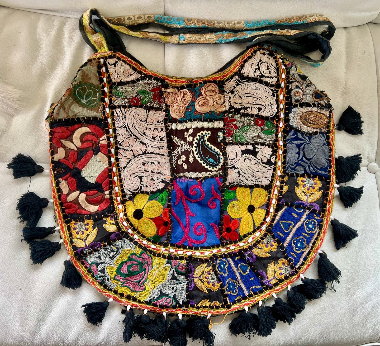 Boho Hippie Patchwork Schoudertas met Kwastjes, Ophalen of Verzenden, Zo goed als nieuw, Overige kleuren, Schoudertasje