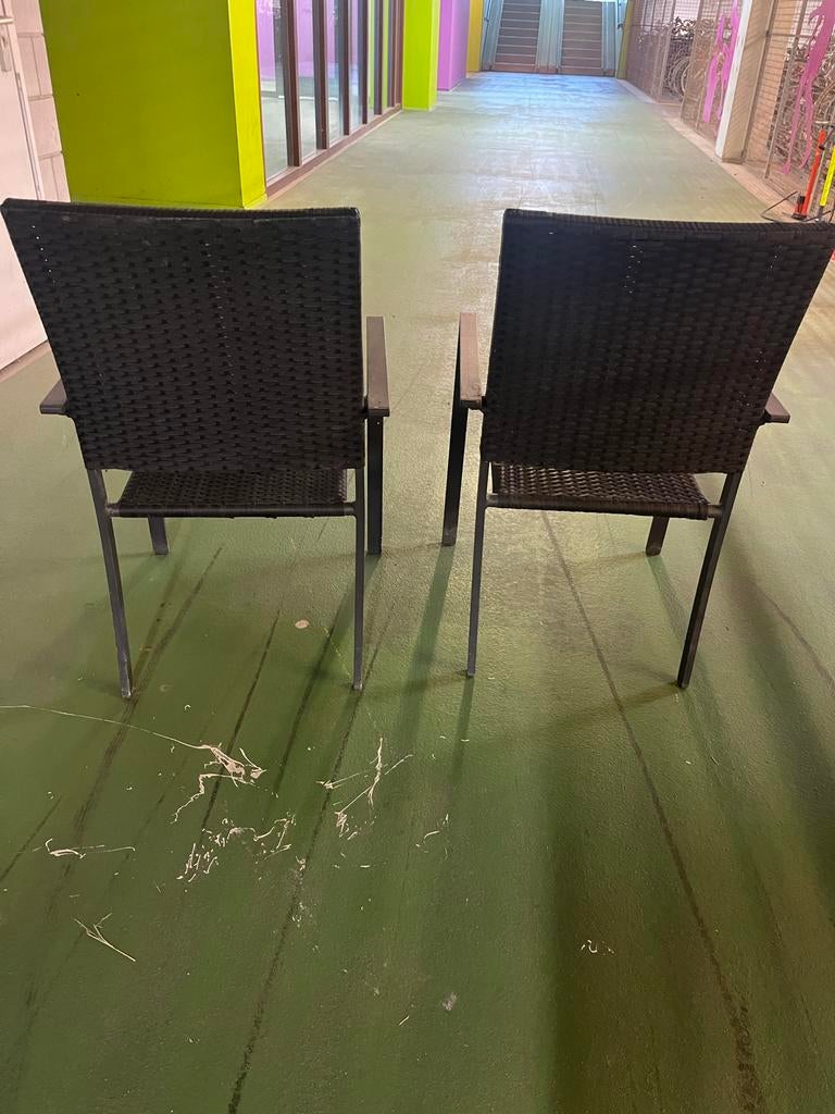 Twee zwarte tuinstoelen met armleuningen, Ophalen, Gebruikt, Twee, Zwart