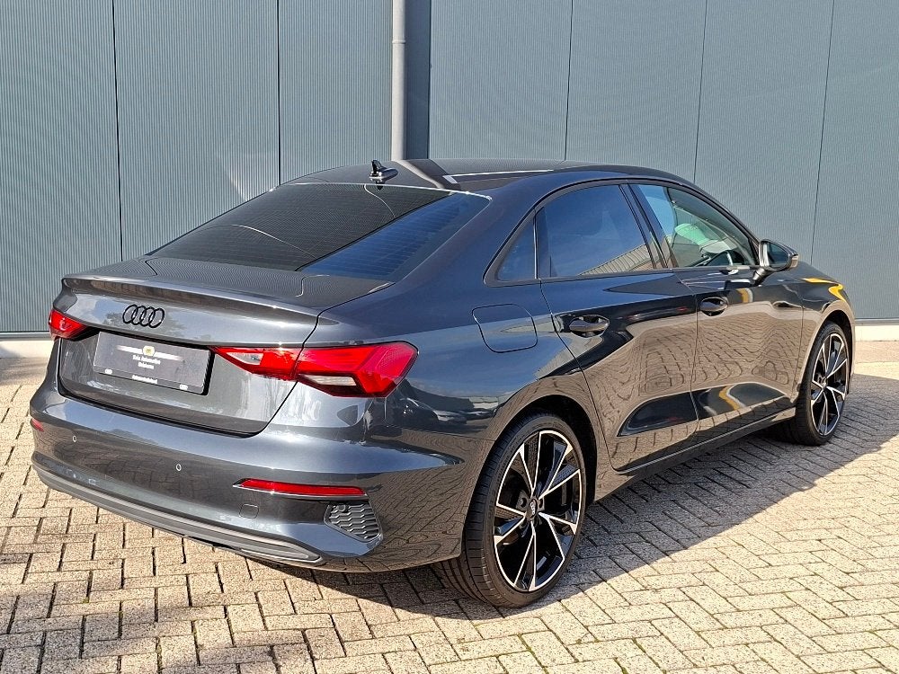 Audi A3 Limousine 30 TFSI AUTOMAAT * Carplay * Climate Contr, Dealer onderhouden, Stof, Gebruikt, Origineel Nederlands