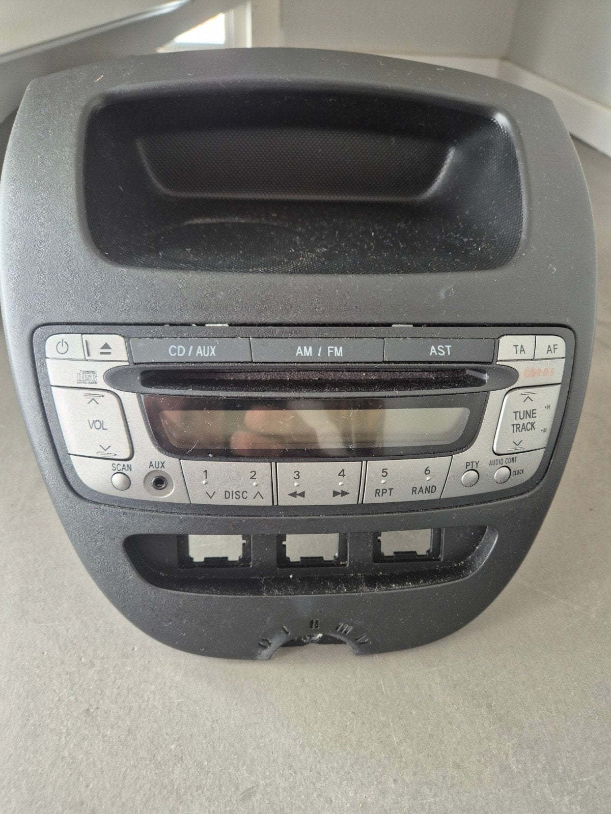 Toyota Aygo/Citroën C1/Peugeot 107 Radio CD Speler, Ophalen of Verzenden, Gebruikt