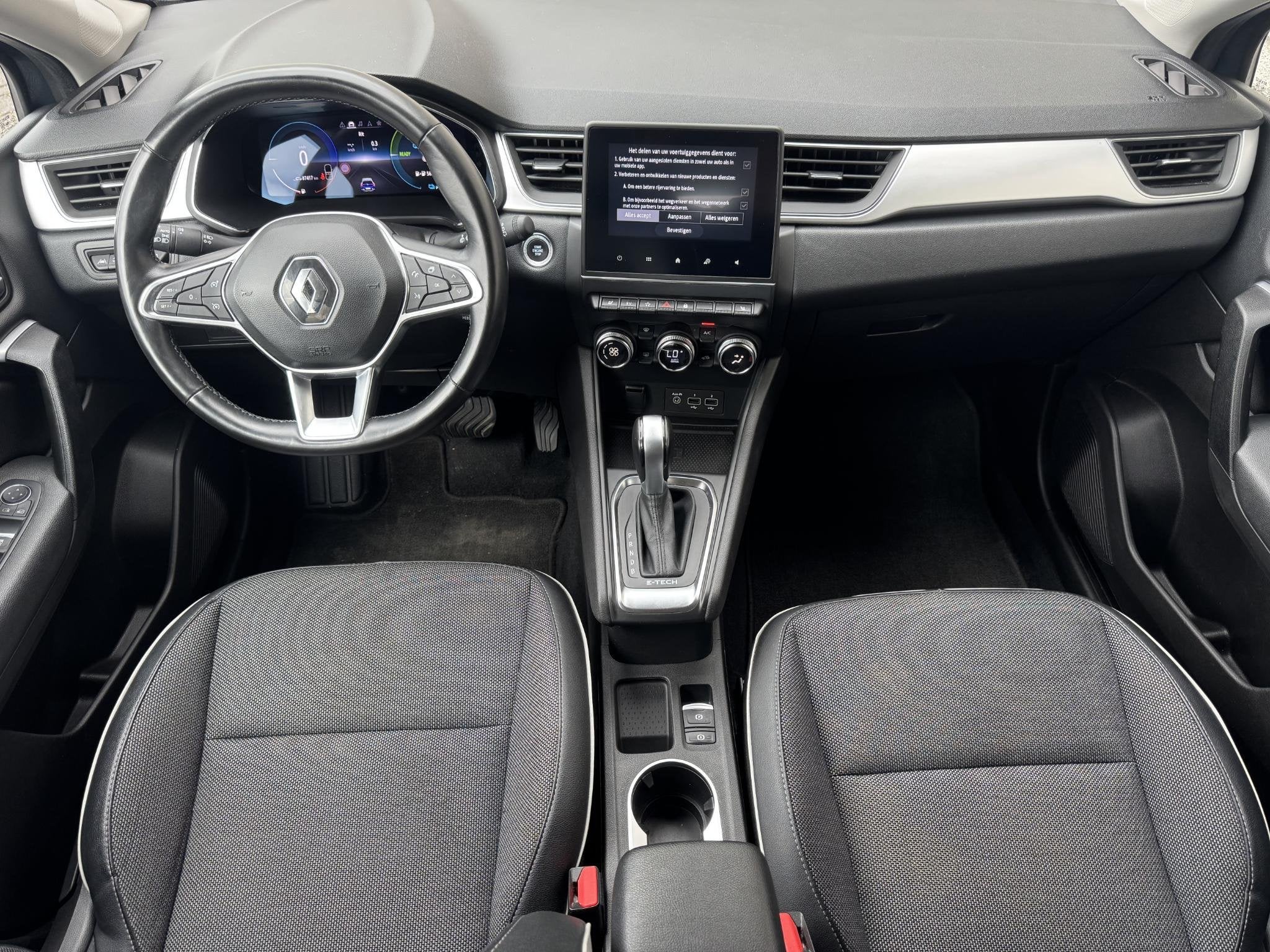 Renault Captur 1.6 E-Tech Plug-in Hybrid 160 Intens | Naviga, Gebruikt, 4 cilinders, Met garantie (alle), Blauw