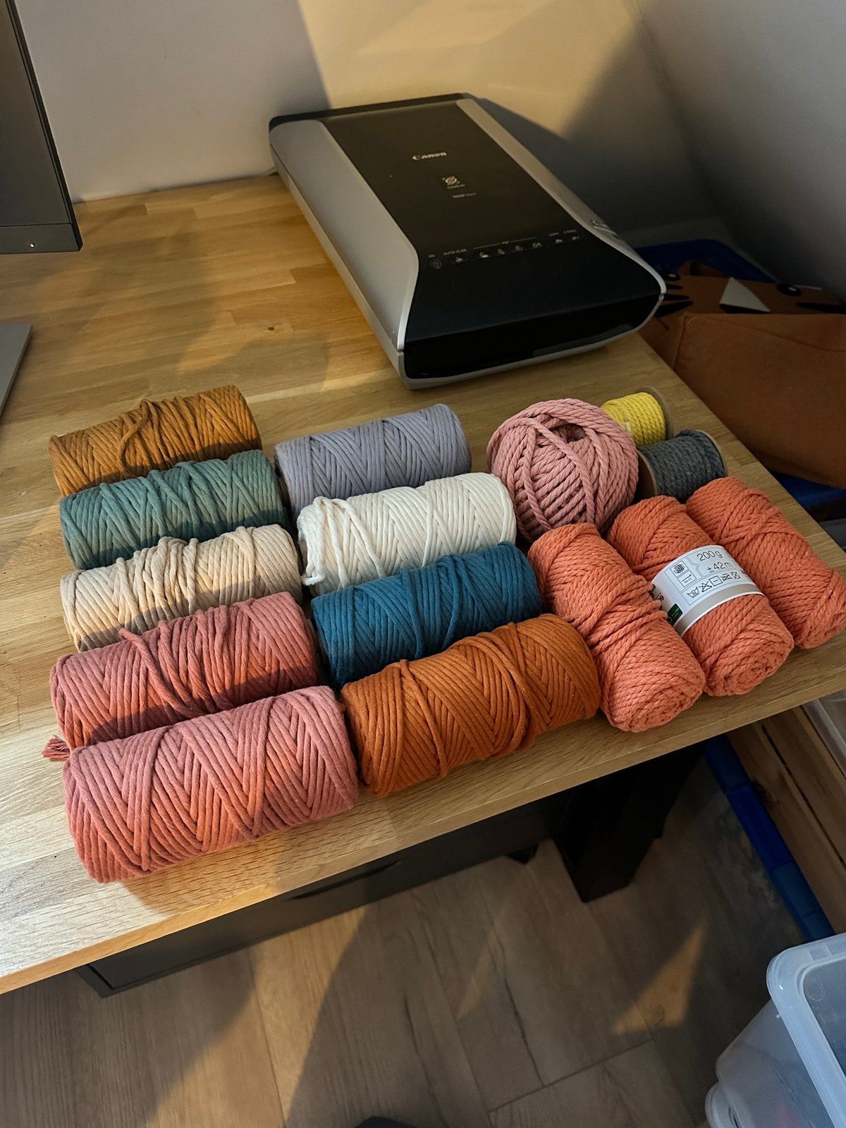 15 rollen macramé touw en koord in diverse kleuren, Ophalen of Verzenden