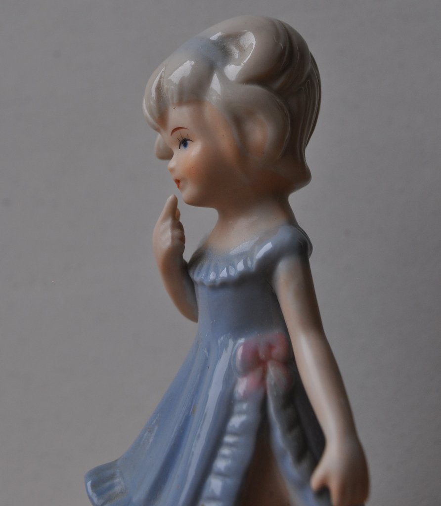 Vintage KLEIN Beeldje Meisje 13,5 cm, Verzamelen, Ophalen of Verzenden, Gebruikt