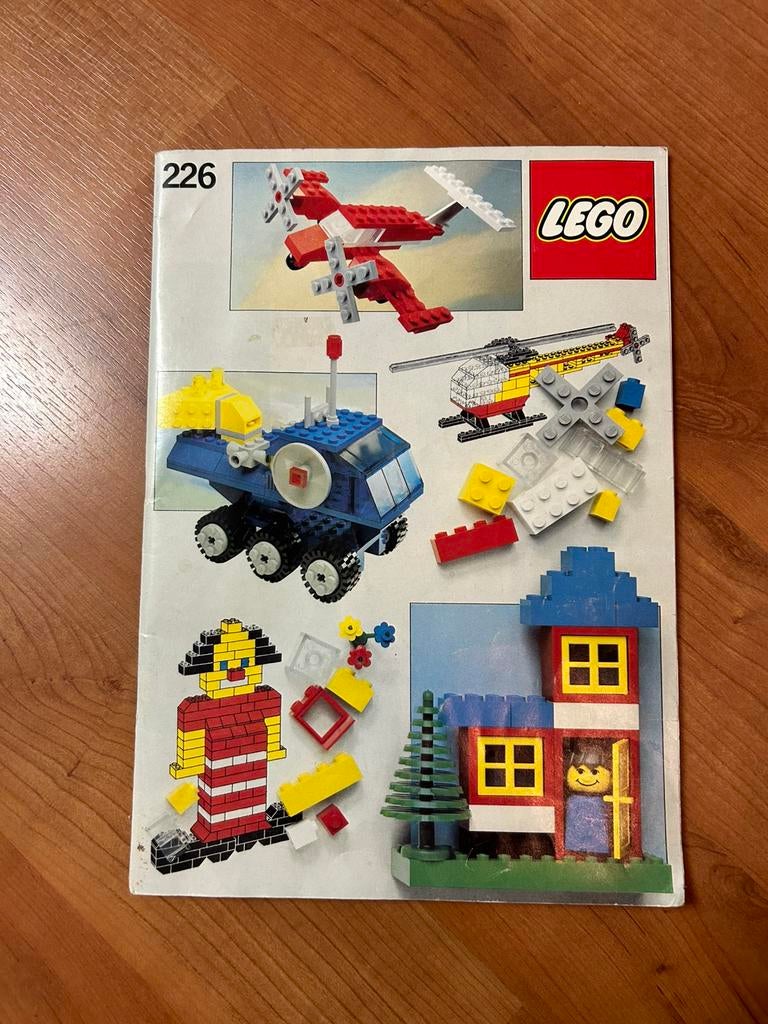 Lego 226 Building Idea Book 1982, Kinderen en Baby's, Speelgoed | Duplo en Lego, Ophalen of Verzenden, Zo goed als nieuw