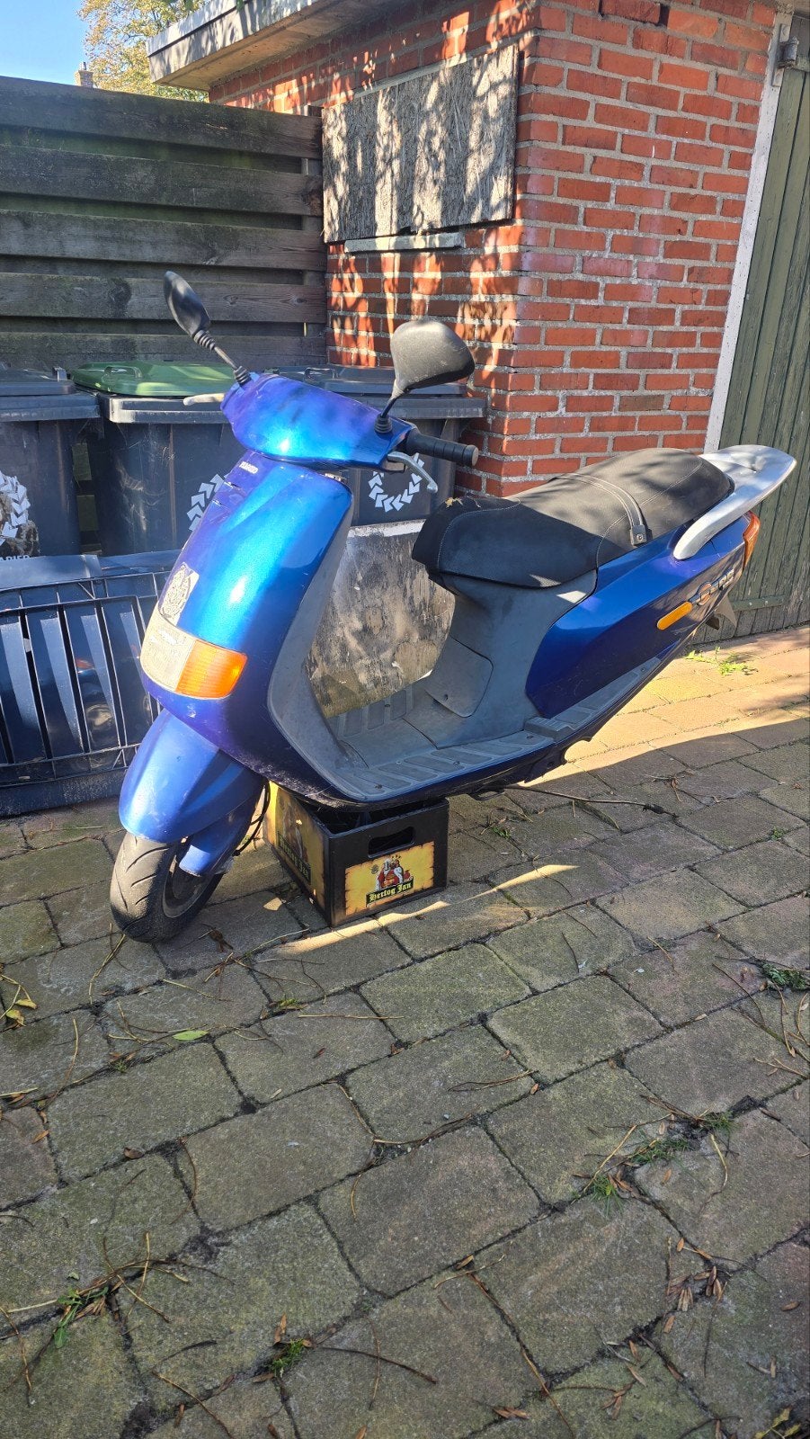 piaggio sfara 125cc a1 frame op nl kenteken, Fietsen en Brommers, Ophalen, Zo goed als nieuw