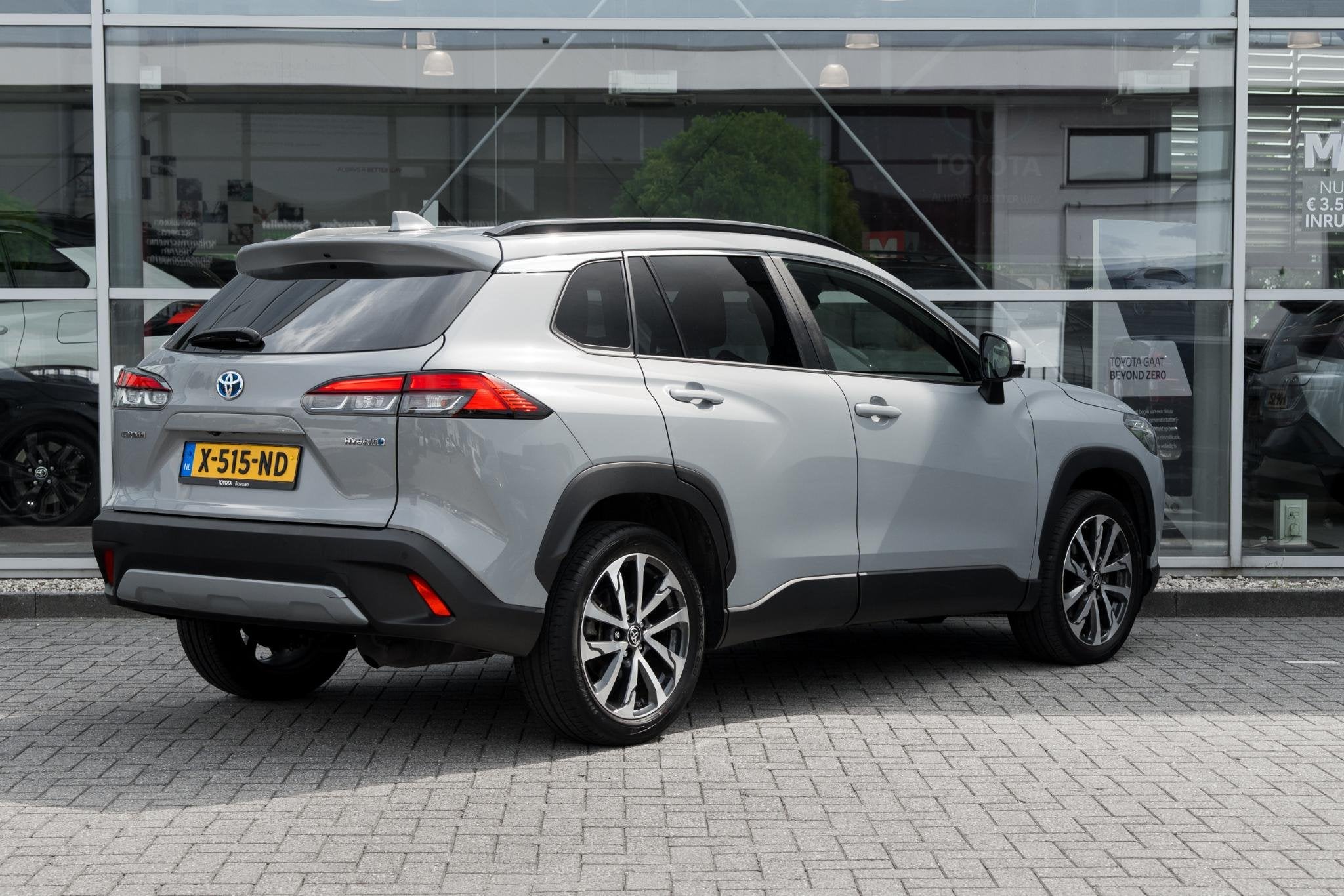 Toyota Corolla Cross Hybrid 140 Business Plus, Gebruikt, 4 cilinders, Leder en Stof, Origineel Nederlands