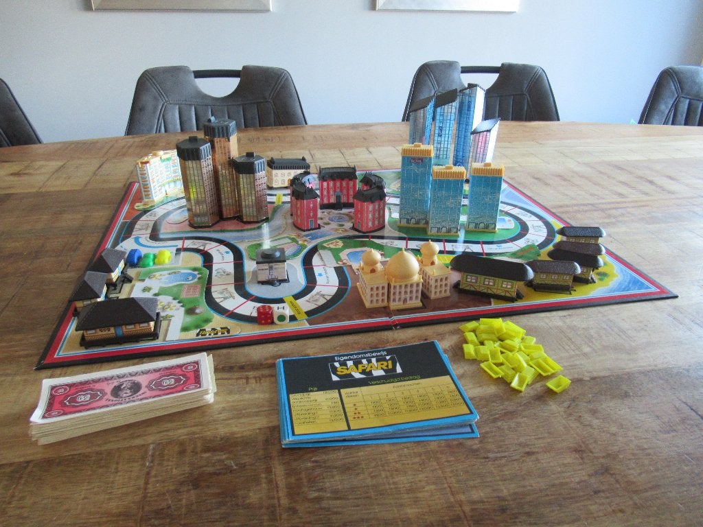 Mooi Spel Hotel oudere Vintage versie van MB spellen, Hobby en Vrije tijd, Gezelschapsspellen | Bordspellen, Ophalen of Verzenden