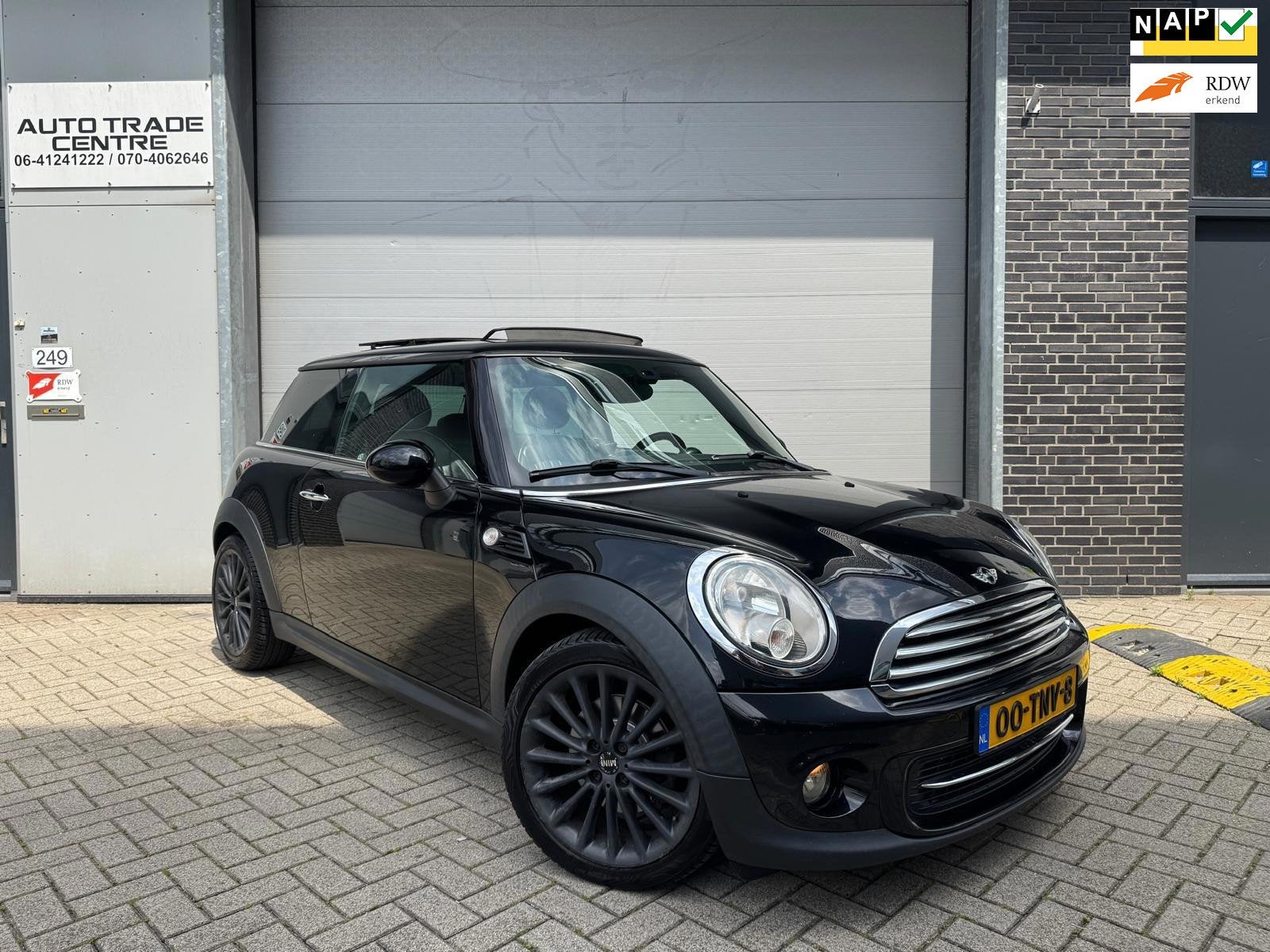 Mini 3-Deurs 1.6 Cooper 10 Years II [ Panoramadak | Cruise c, Auto's, Mini, Voorwielaandrijving, Euro 5, Stof, Zwart