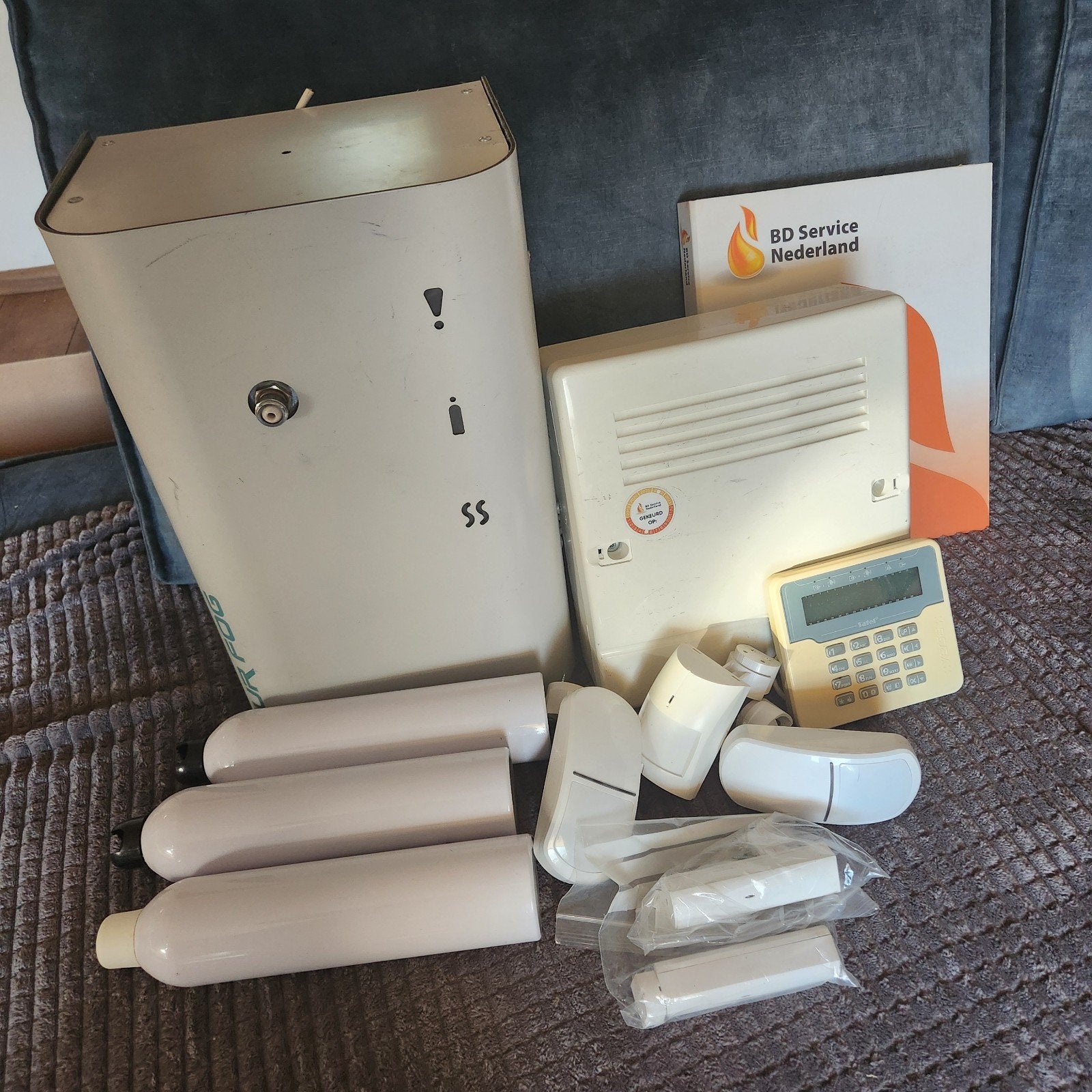 Satel / UR Fog Compleet Alarmsysteem met Rookgenerator, Ophalen of Verzenden, Compleet systeem, Overige soorten
