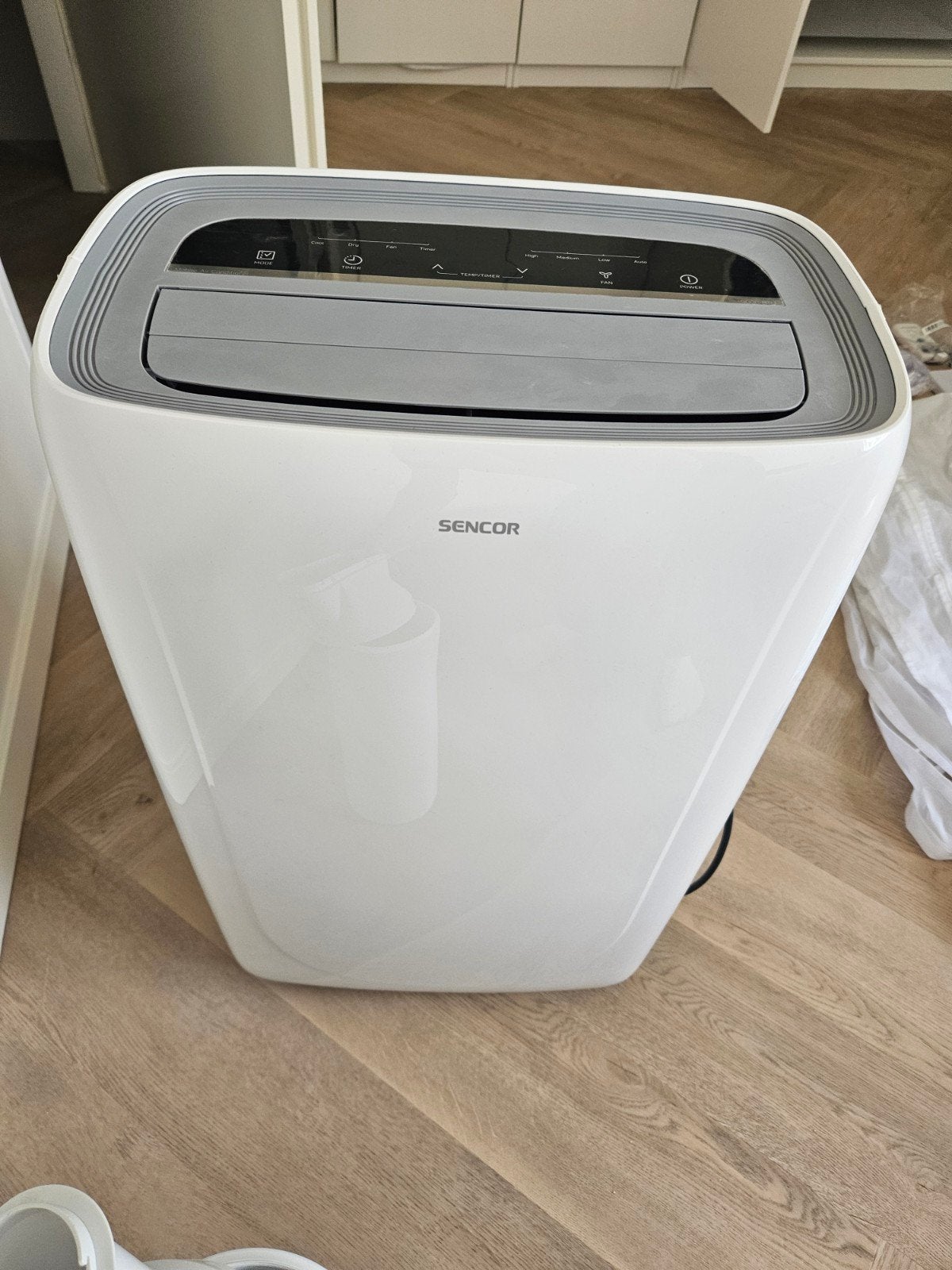 Sencor mt9020c Mobiele Airco met Koel en ontvochtigen, Ophalen, Minder dan 60 m³, Energieklasse A of zuiniger, 3 snelheden of meer