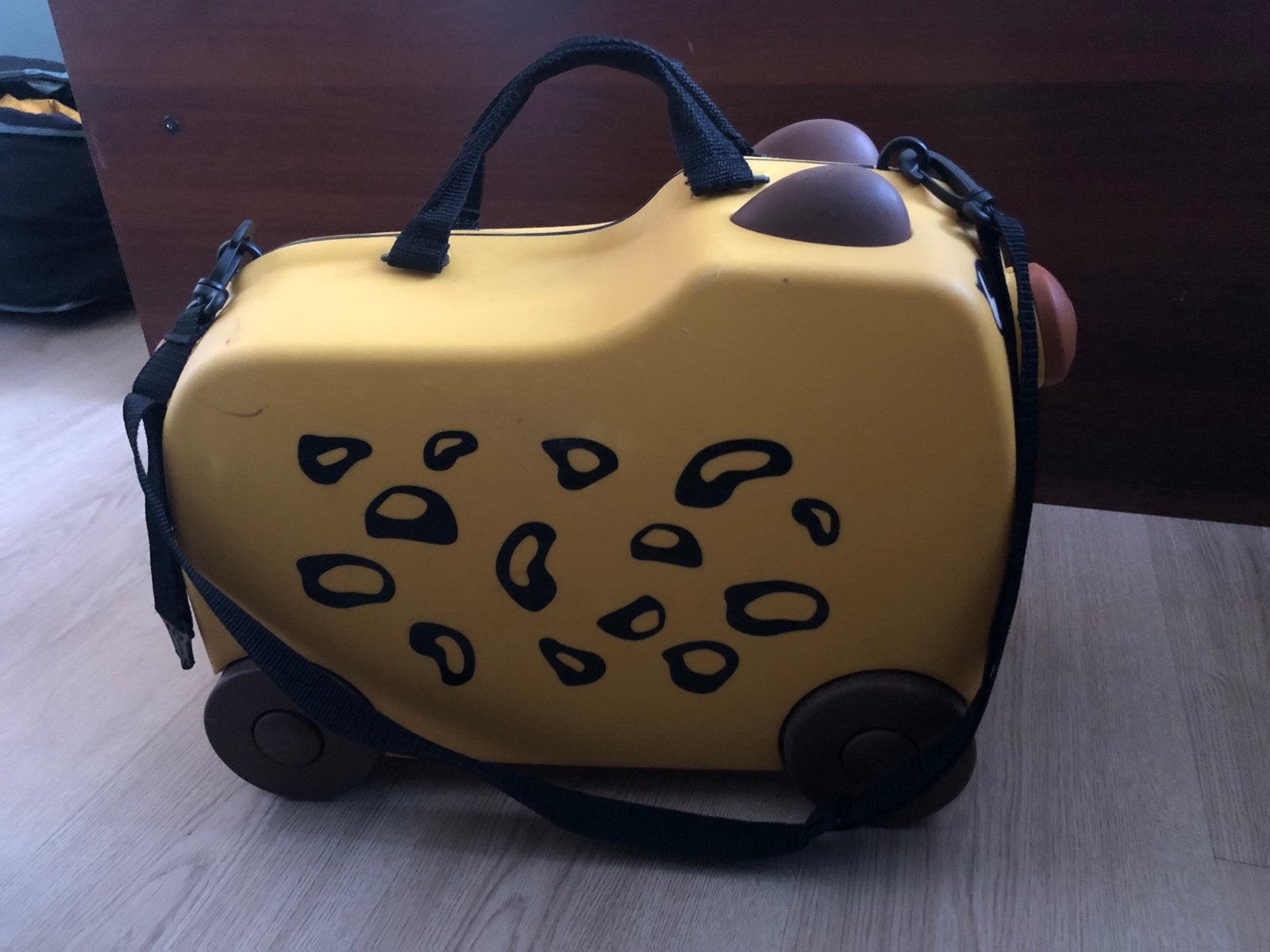 Gele kinderkoffer met wieltjes - Trunki Tijger, Sieraden, Tassen en Uiterlijk, Koffers, Gebruikt, Hard kunststof, Minder dan 50 cm