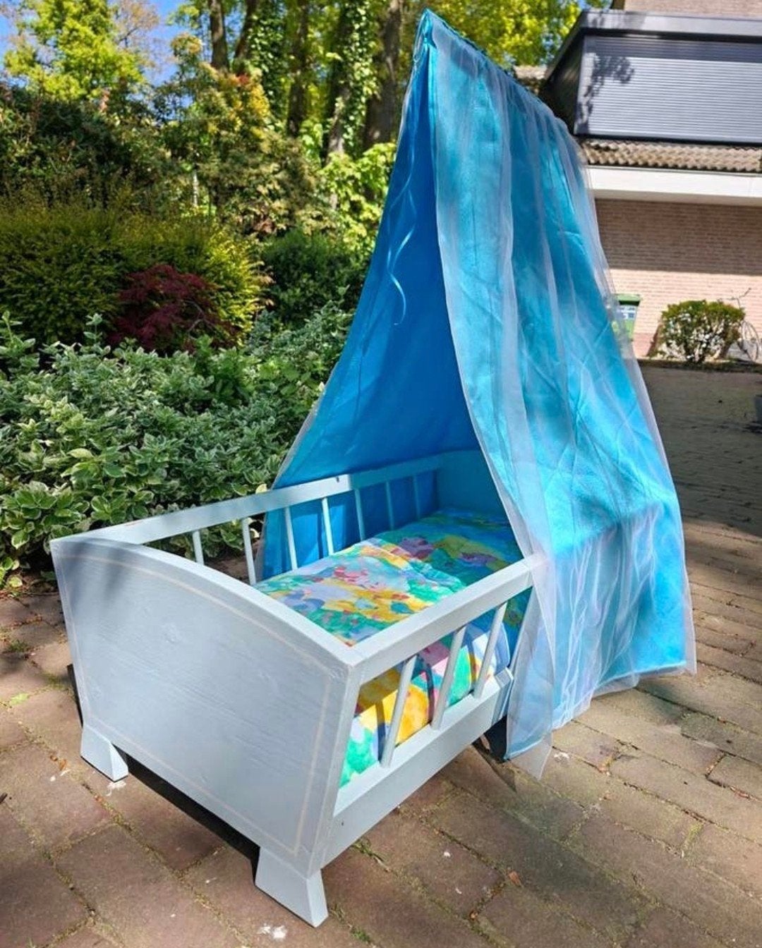 Handgemaakt poppenbedje met afneembaar hemeltje, Kinderen en Baby's, Speelgoed | Poppen, Ophalen, Babypop