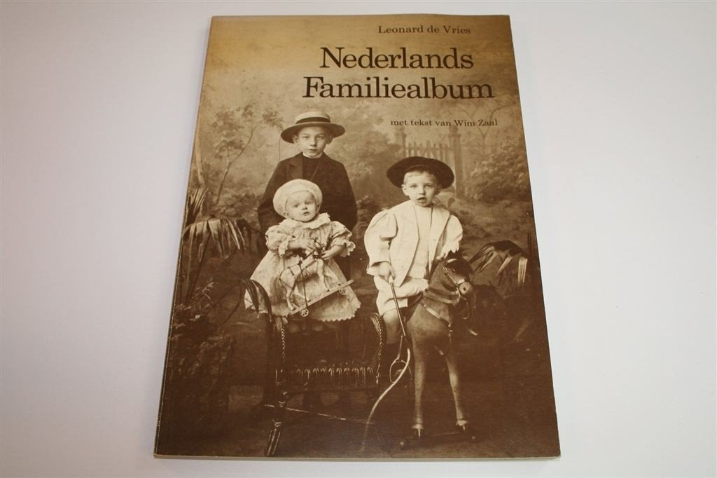 Nederlands Familiealbum — Foto\'s uit de Periode 1870-1920, Ophalen of Verzenden, Gelezen