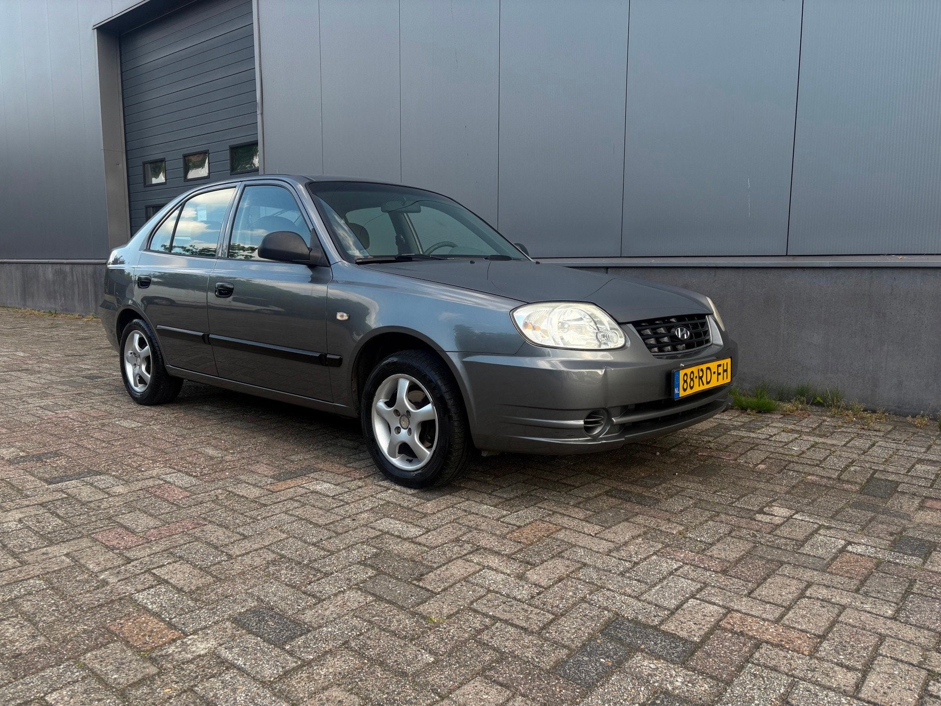 Hyundai Accent 1.3i |Airco|NAP|Nieuw Apk|weinig gelopen, Auto's, Hyundai, Voorwielaandrijving, 4 cilinders, Elektrische ramen