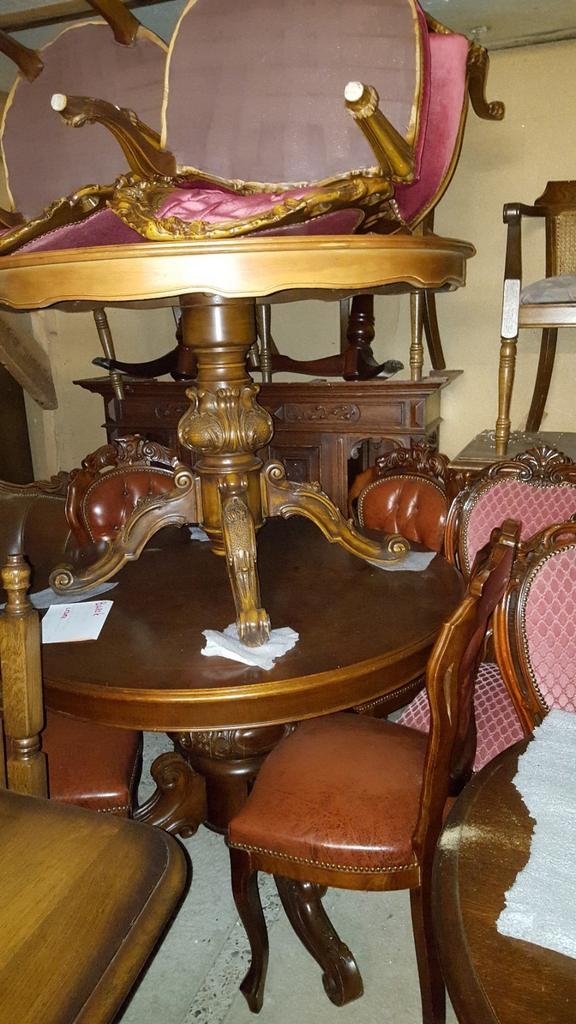 Barok eetkamers stoelen en tafel, Ophalen