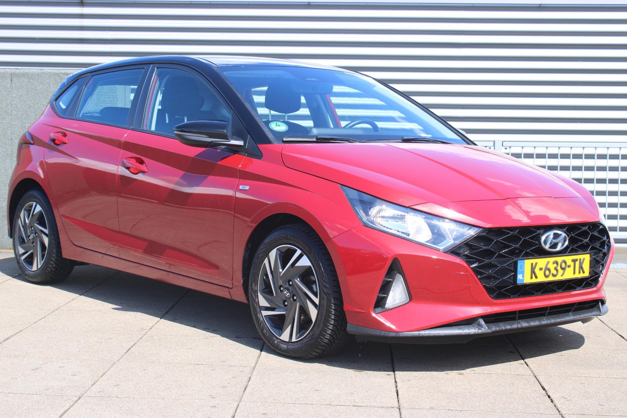 Hyundai i20 1.0 T-GDI Comfort Smart Hybrid / Navigatie/ To T, Dealer onderhouden, Gebruikt, Origineel Nederlands, Handgeschakeld