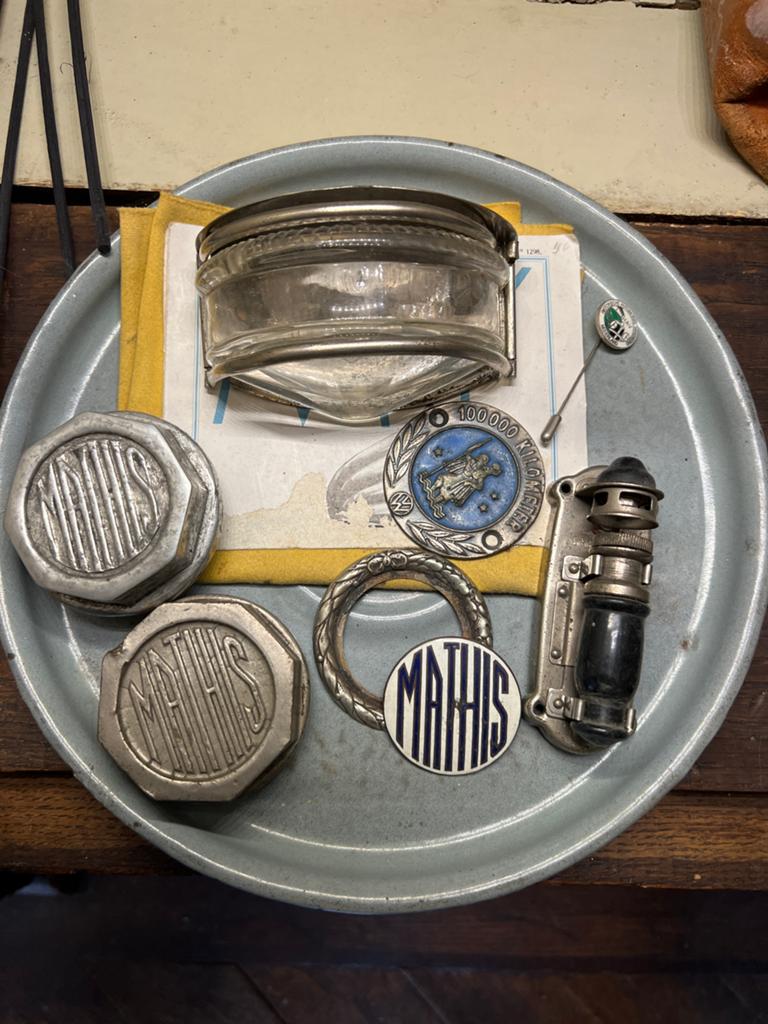 Vintage Mathis oldtimer Emblemen en Accessoires Collectie, Ophalen of Verzenden