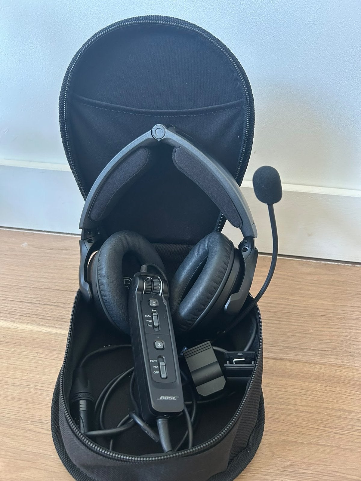 Bose A30 Aviation Headset met Bluetooth, XLR en Draagtas, Bluetooth, Overige typen, Ophalen of Verzenden, Zo goed als nieuw