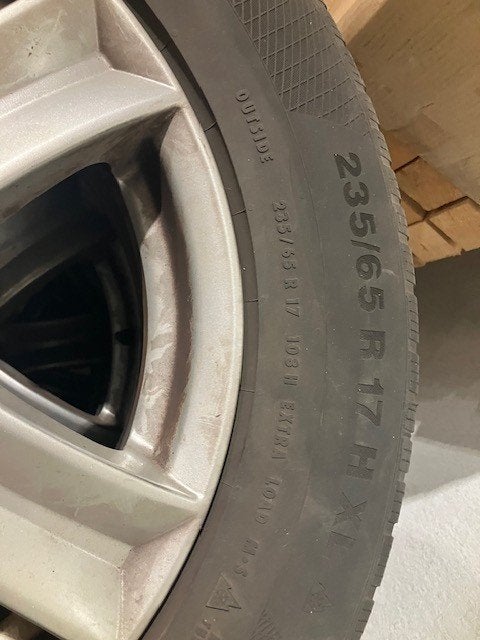 4 winterbanden 235/65 R 17 H XL met velgen, Ophalen, Gebruikt, Banden en Velgen, 17 inch